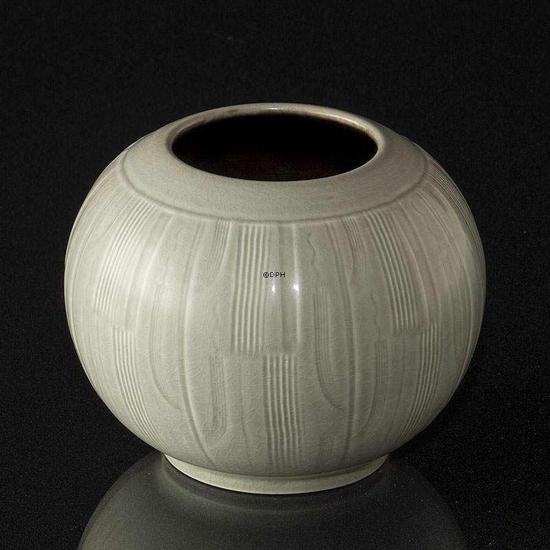 Royal Copenhagen/Aluminia vase nr. 1567