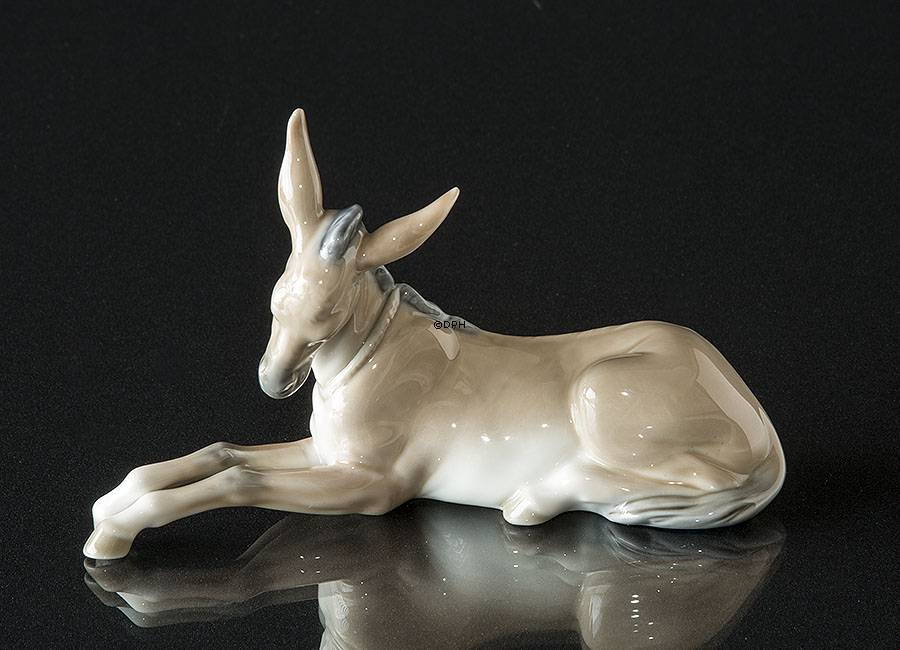 Lladro figur af liggende æsel