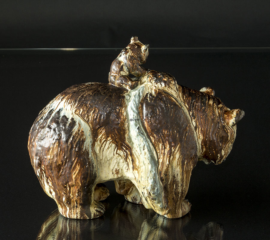 Arne Ingdam Keramik Bjørnemor med unge på ryggen,  UNIKA Signeret 10/2-1981 Ingdam