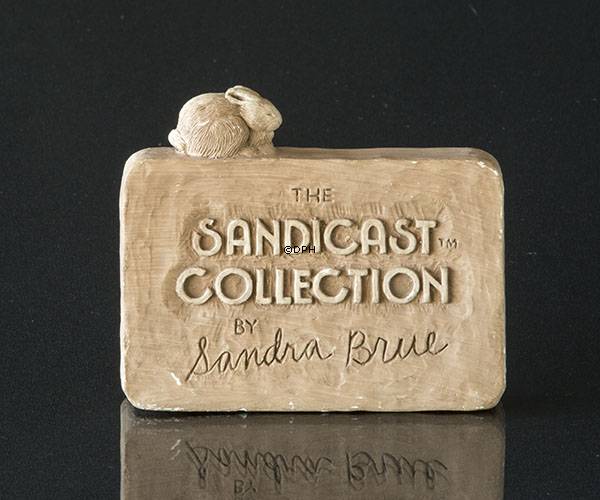 Sandra Brue skilt "The Sandicast Collection"
