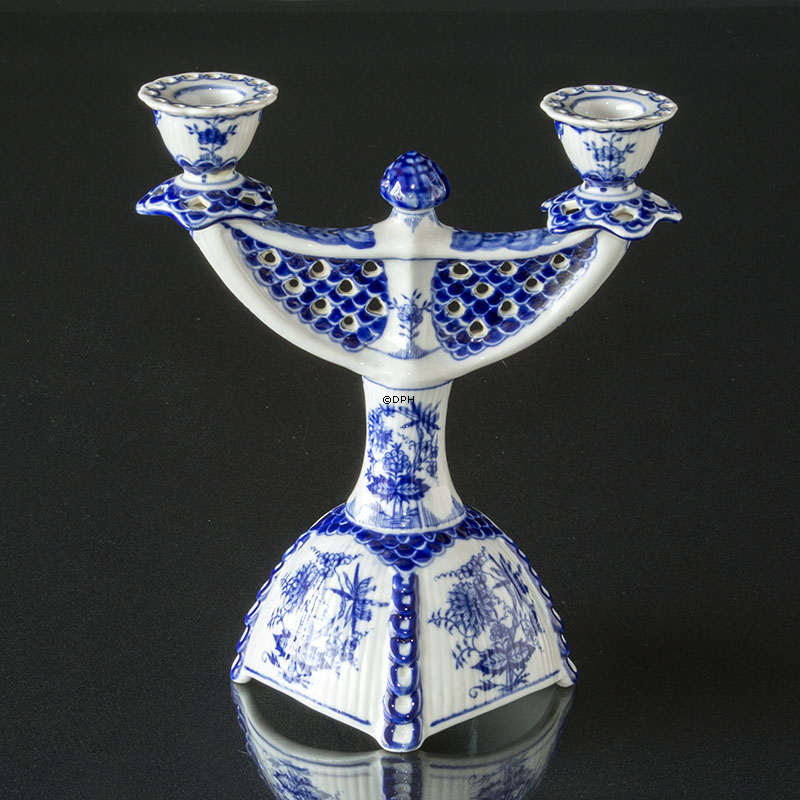 Musselmalet helblonde lysestage med 2 arme - TYSK  Bemærk IKKE Royal Copenhagen