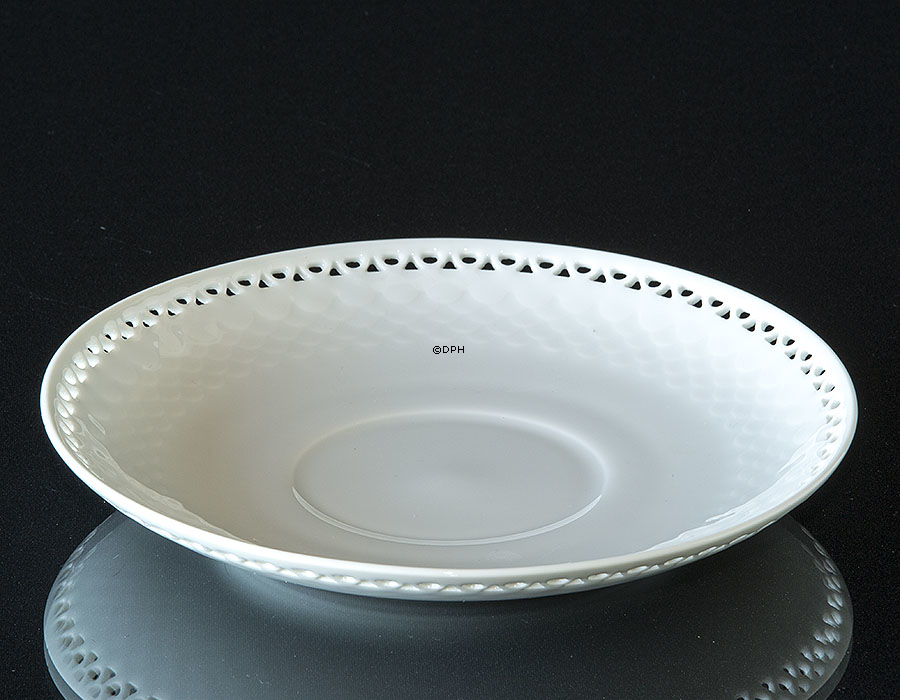 Hvid underkop / tallerken med skelmønster som Mågestel (Hvid Elegance) Ø 17,5 cm nr. 481.5, Bing & Grøndahl