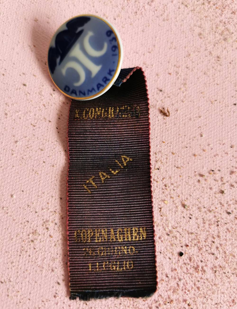 Royal Copenhagen Broche i porclæn