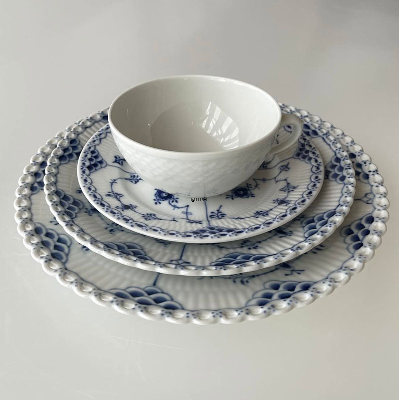 Hvid kop/skål (UDEN UNDERKOP)  med skelmønster som Mågestel (Hvid Elegance)  473 (108)  Bing & Grøndahl