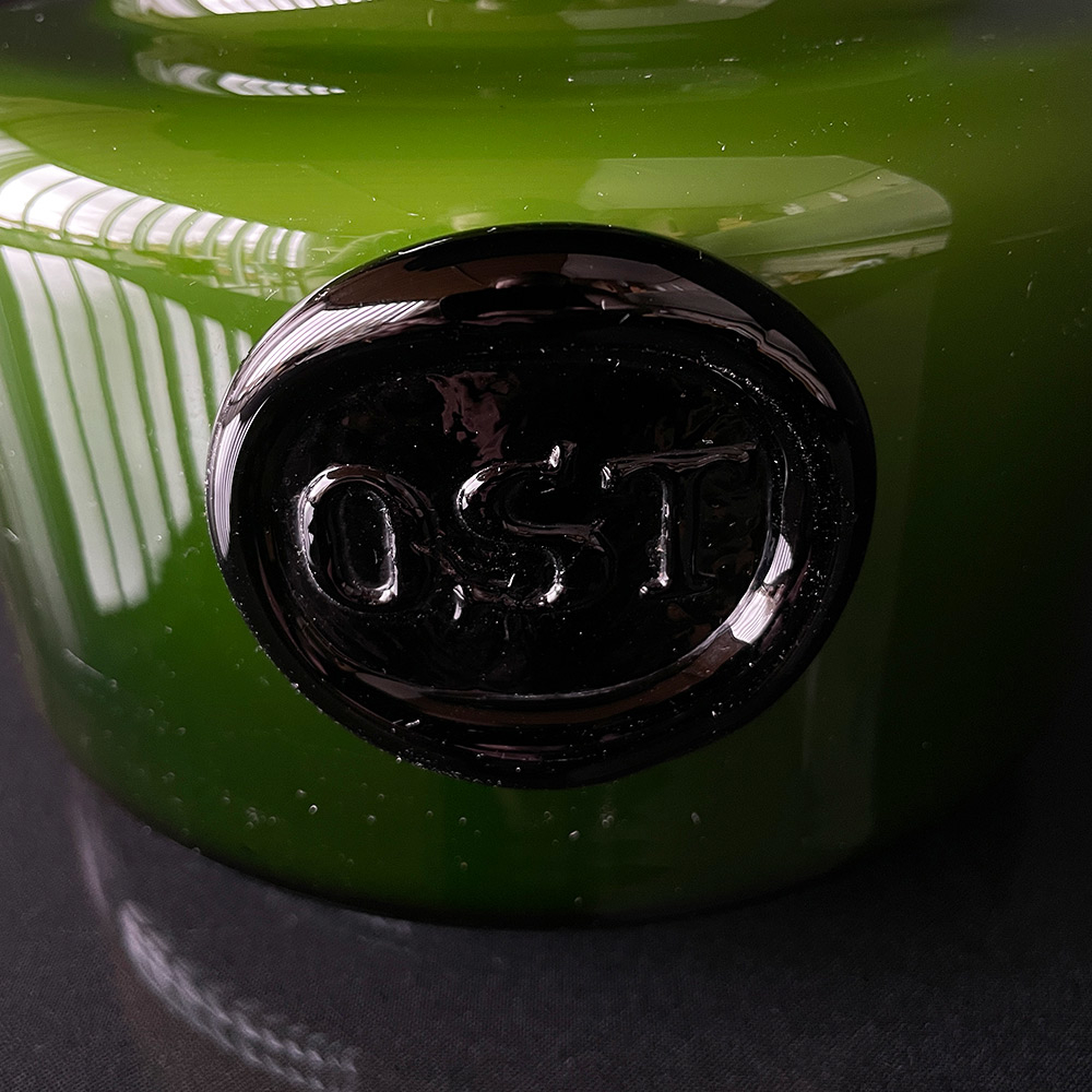 Holmegaard Grøn Palet opbevaringskrukke med teksten "ost" uden låg Design Michael Bang