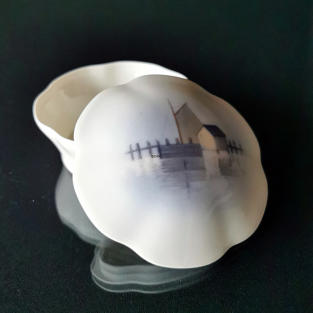 Bonbonniere med motiv af fiskekutter, Bing & Grøndahl