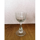 Portvinsglas med udskæring og kantet stilk ca. 10 cm