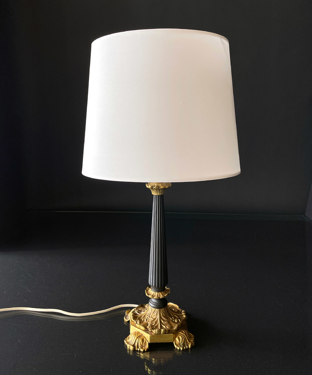 Rund cylinderformet lampeskærm 23 cm i højden, hvid chintz stof