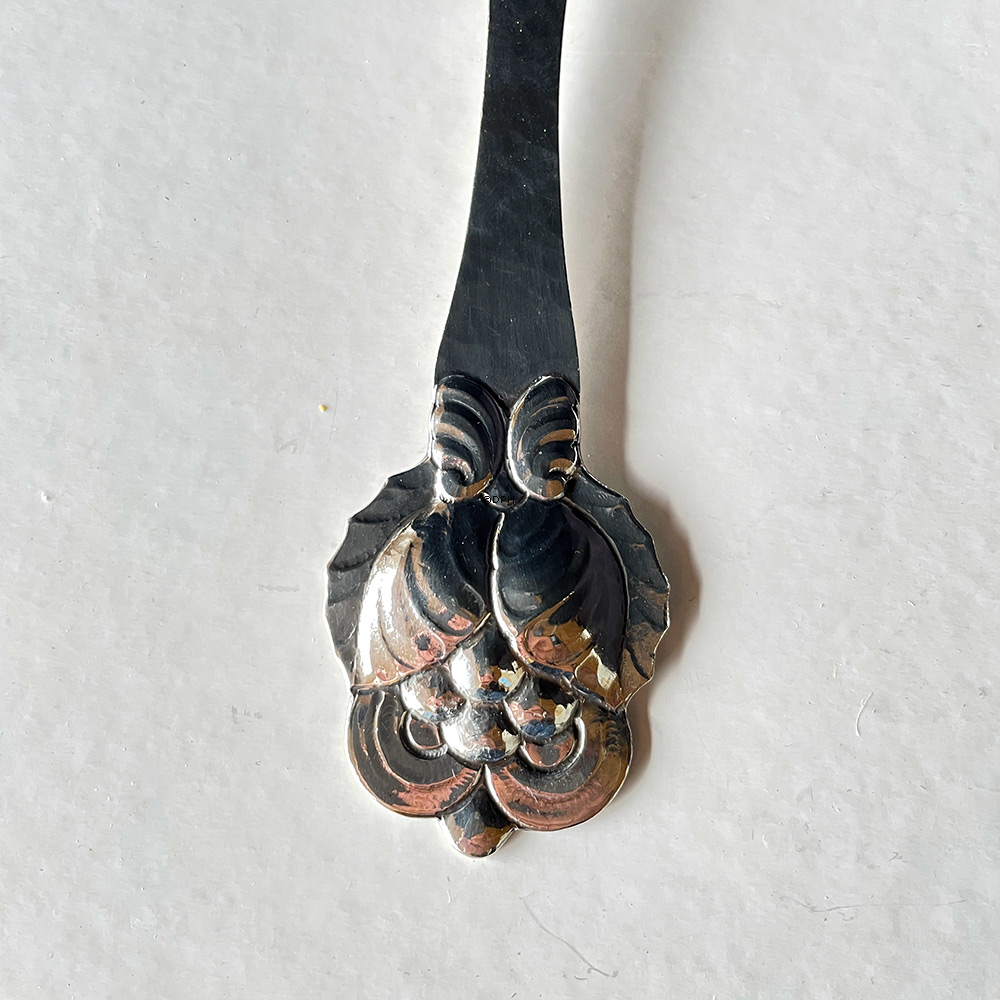 Serveringsske i Tretårnet sølv 925 (med indskrift og monogram 28-08-31)