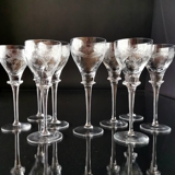 Vintage Drikkeglas 8 store og 9 mindre, ialt 17 stk. - Tjekkisk Krystal glas med ranke gravering