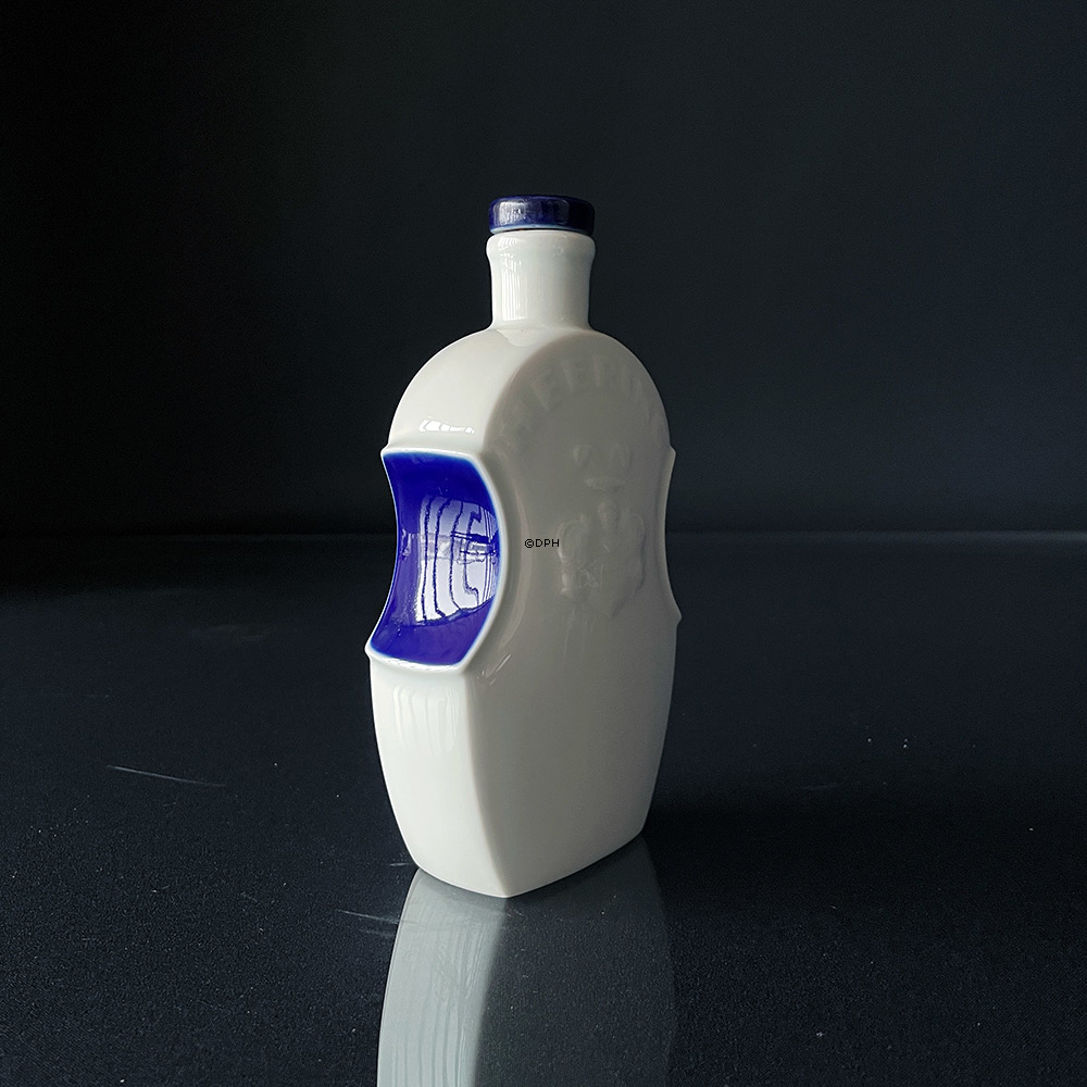 Dram flaske / karaffel m/ prop Hvid med blåt, dekoreret med kongekrone og Heering monogram, Royal Copenhagen