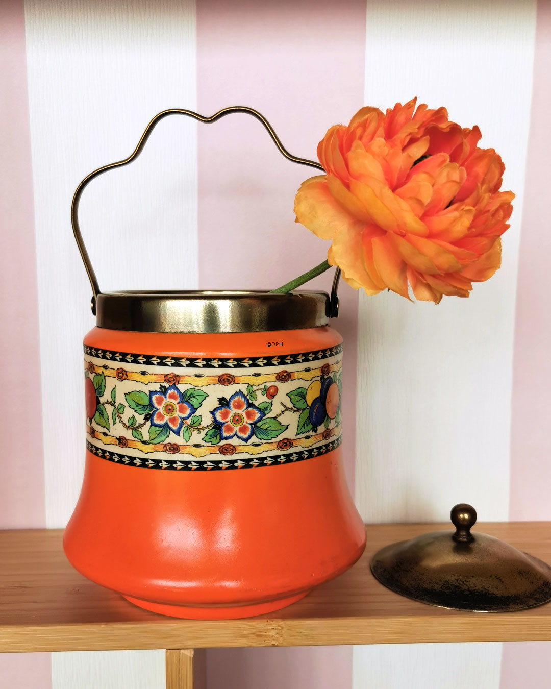 Orange krukke med låg fra Hampton Ivory England