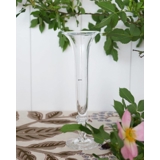 Elegant glasvase til enkelt blomst