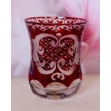 Lille krystal glas vase, med slibninger og bordeaux farvet glas (lille skår i kanten)