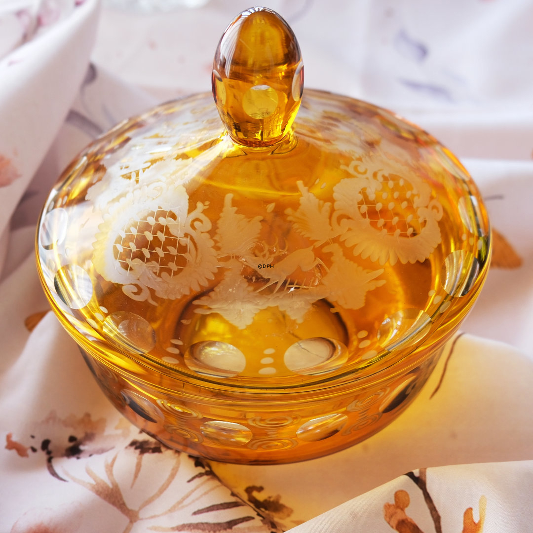 Gul glas bonbonniere, skål med låg, med slibninger