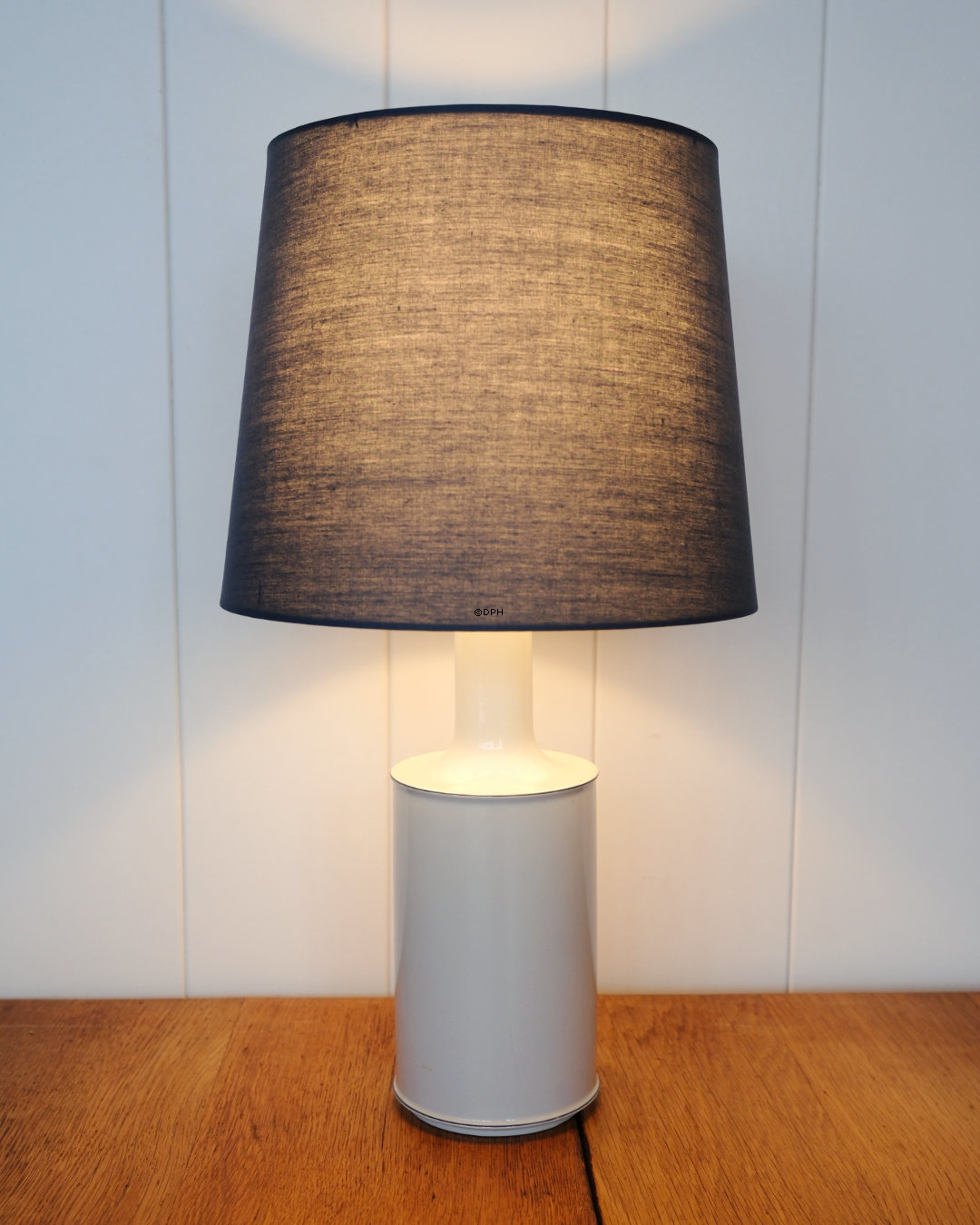 Royal Copenhagen Blåkant Lampe, Mellem størrelse