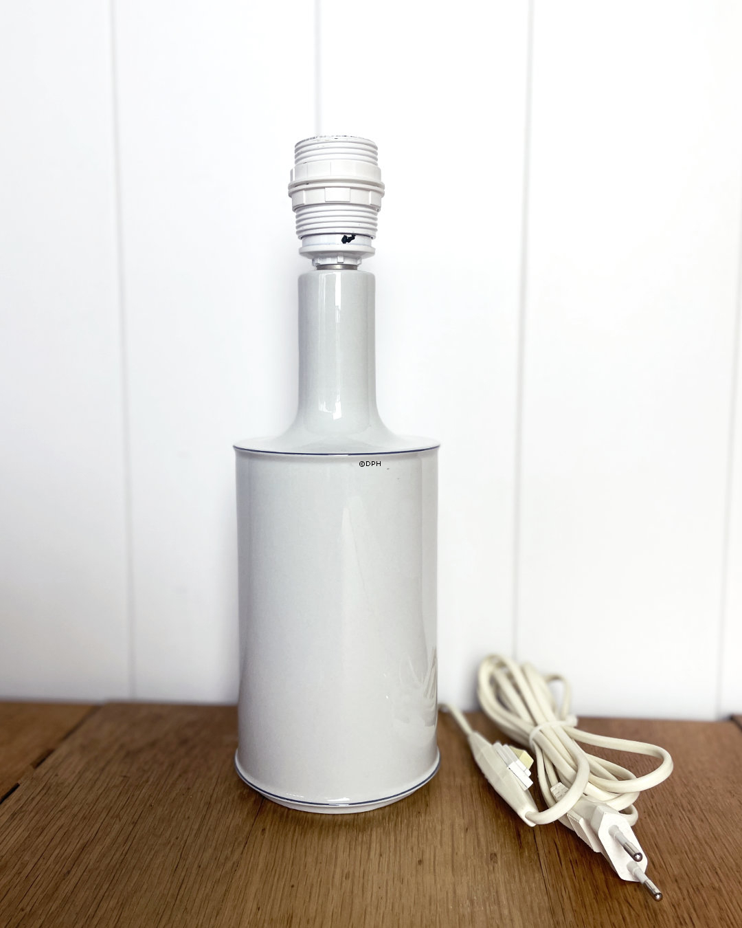 Royal Copenhagen Blåkant Lampe, Mellem størrelse