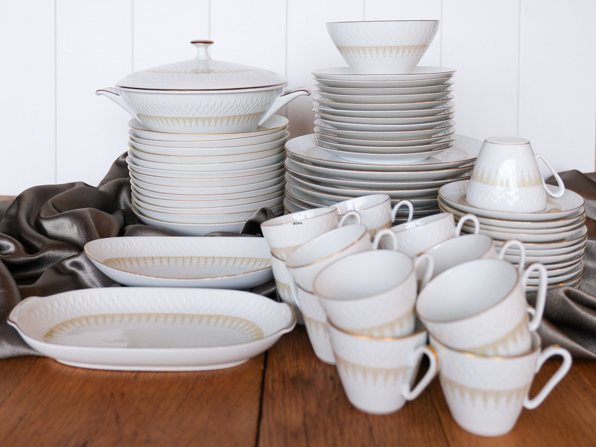 Bavaria Marcelisborg porcelæn (ialt 55 dele)