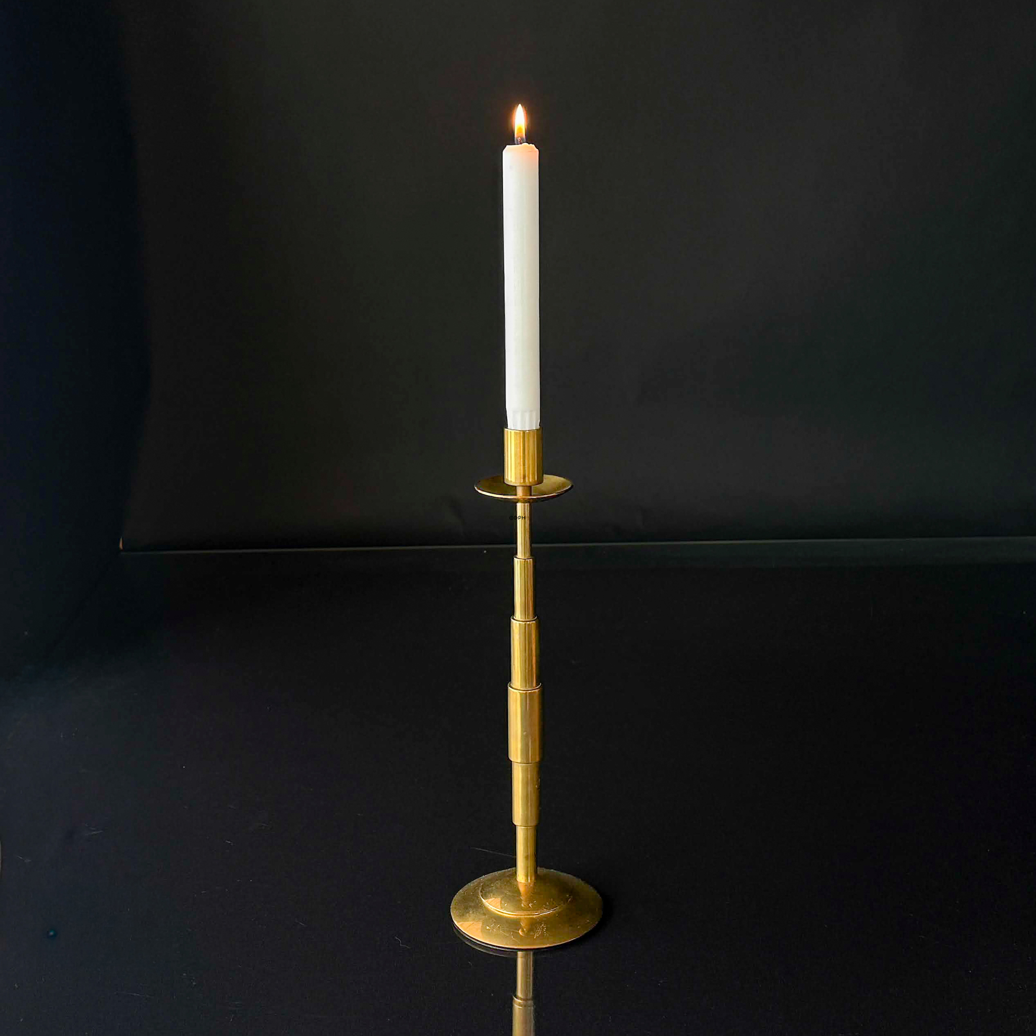 Gammel messing lysestage, 35 cm