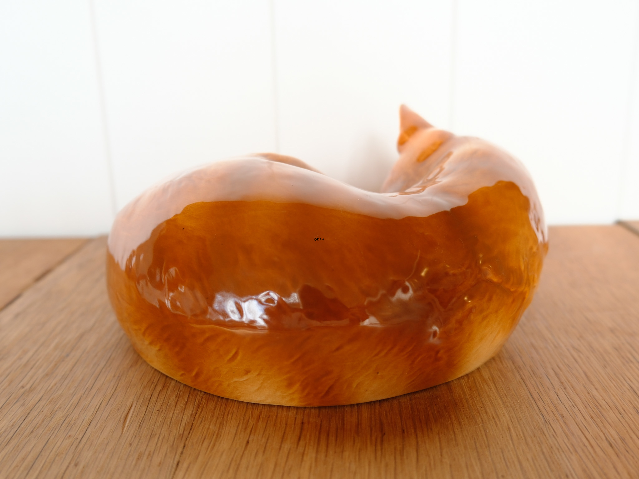 Liggende kat, GOEBEL figur nr. 31014-22