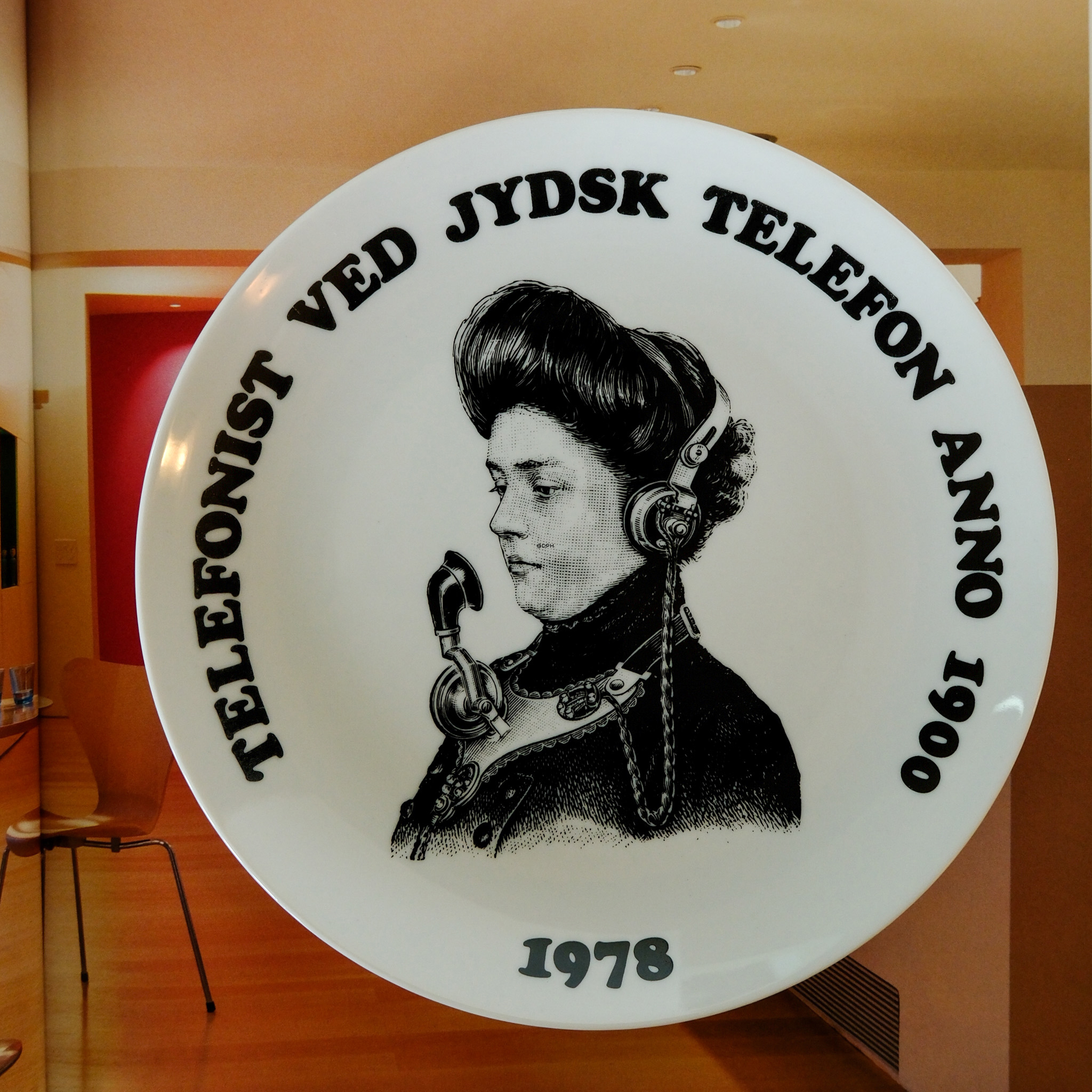 Telefonplatter med forskellige motiver, samlet sæt af 18 stk.