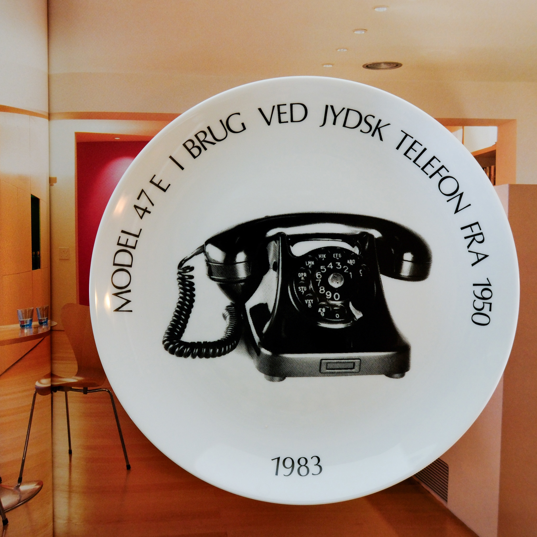 Telefonplatter med forskellige motiver, samlet sæt af 18 stk.
