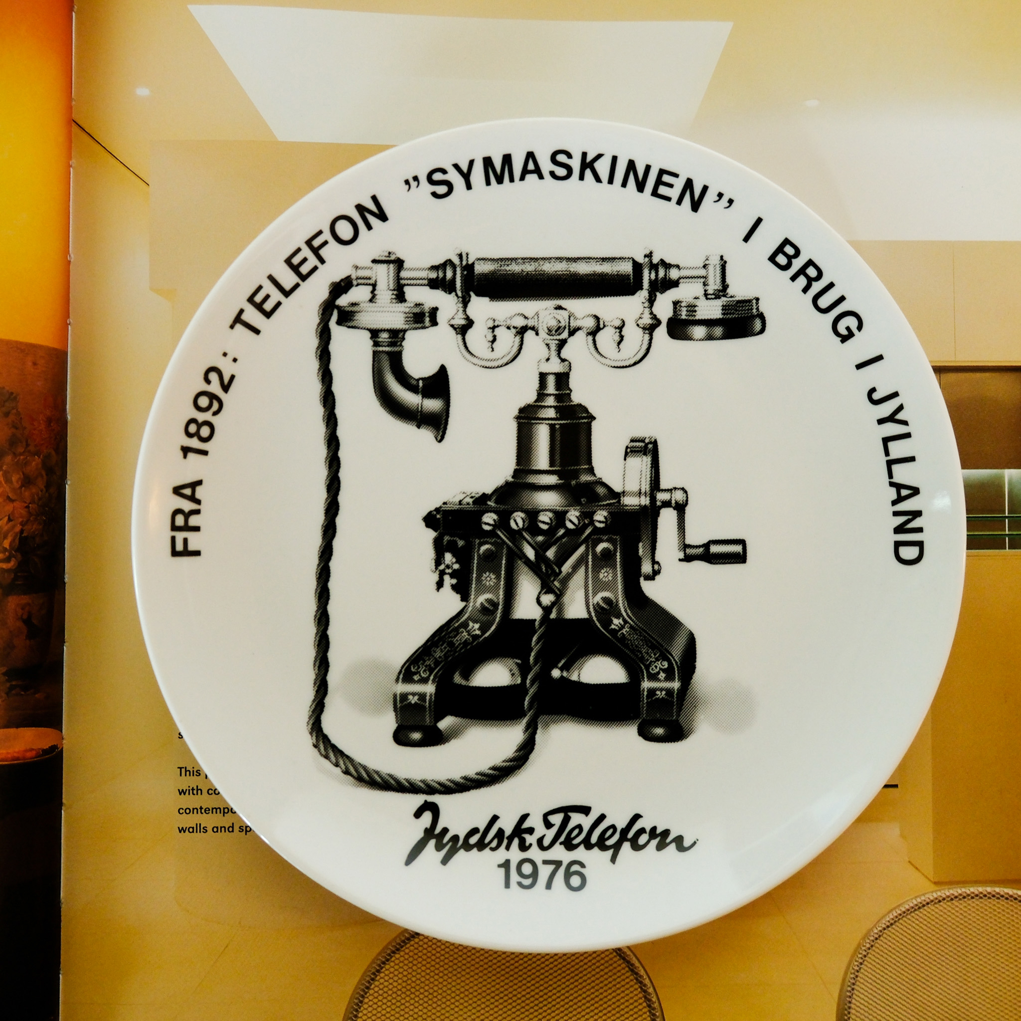 Telefonplatter med forskellige motiver, samlet sæt af 18 stk.