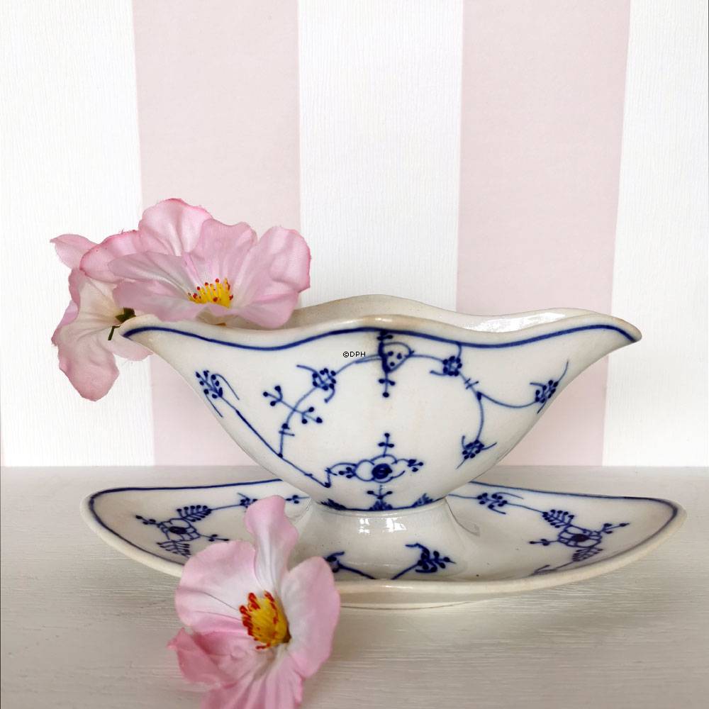 ALUMINIA Glat Musselmalet sovseskål på fod, indhold 45 cl - Ca år. 1910