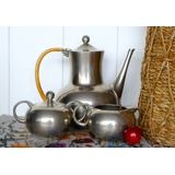 Kaffekande, flødekande og sukkerskål i hollandsk tin