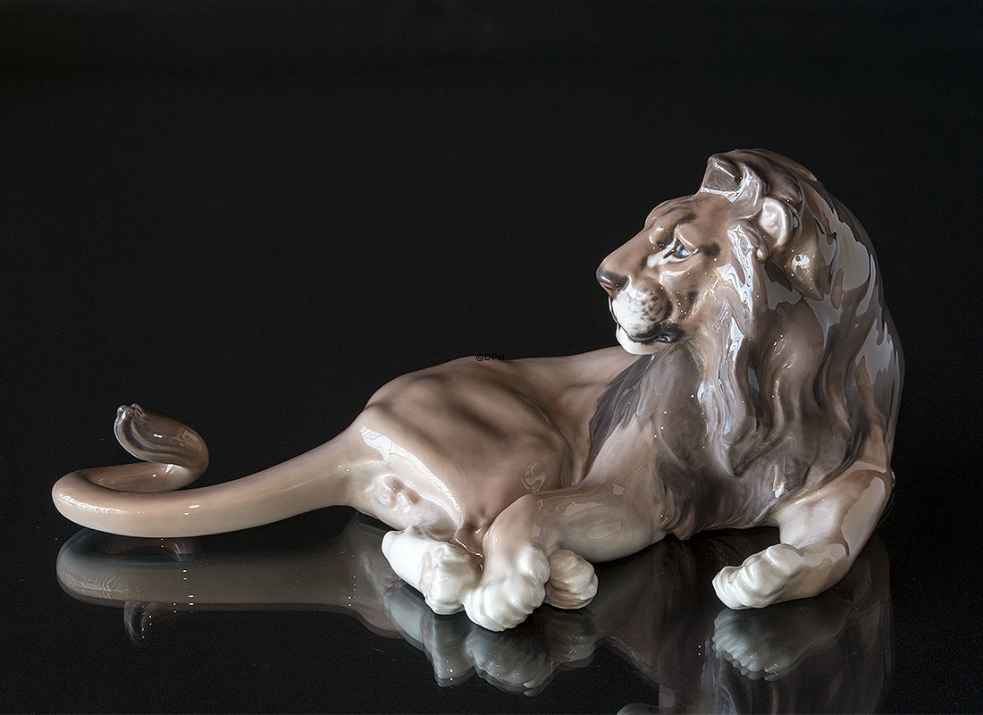 Løve, liggende, Dahl Jensen  figur nr. 1022