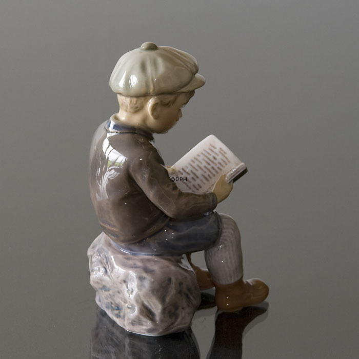 Læsende dreng Dahl Jensen, jordfarver nr. 1096