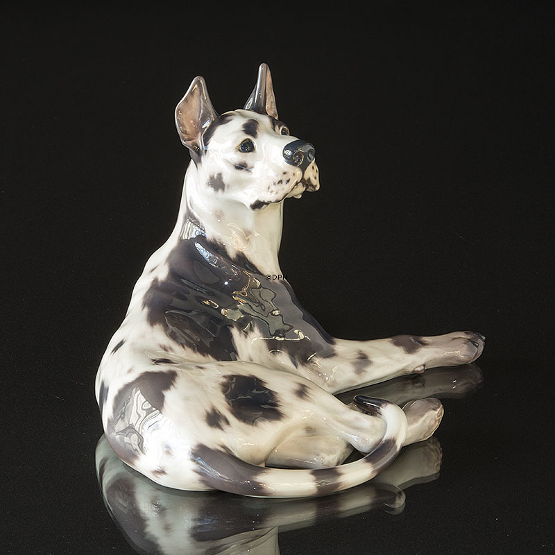 Dahl Jensen Hunde figur, liggende Grand Danois, nr. 1112