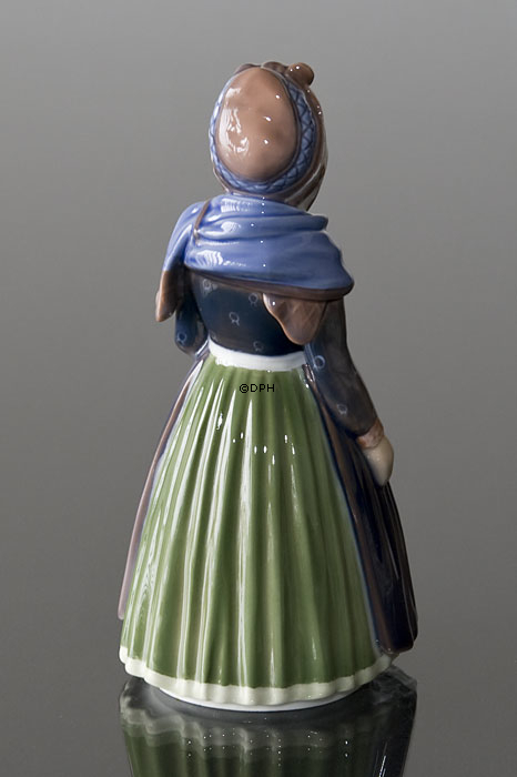 Dahl Jensen figur, Fanø Pige stående i Egnsdragt 18,5 cm