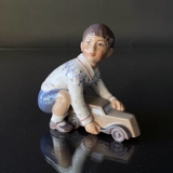 Dreng med bil, Dahl Jensen figur nr. 1166