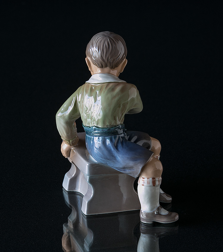 Dreng med snurretop, Dahl Jensen figur nr. 1205