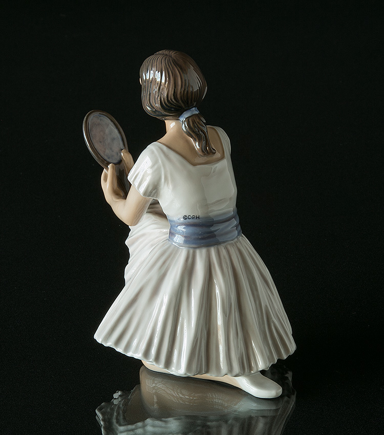 Ballerina med spejl Dahl Jensen (2. sortering har en revne på højre arm)