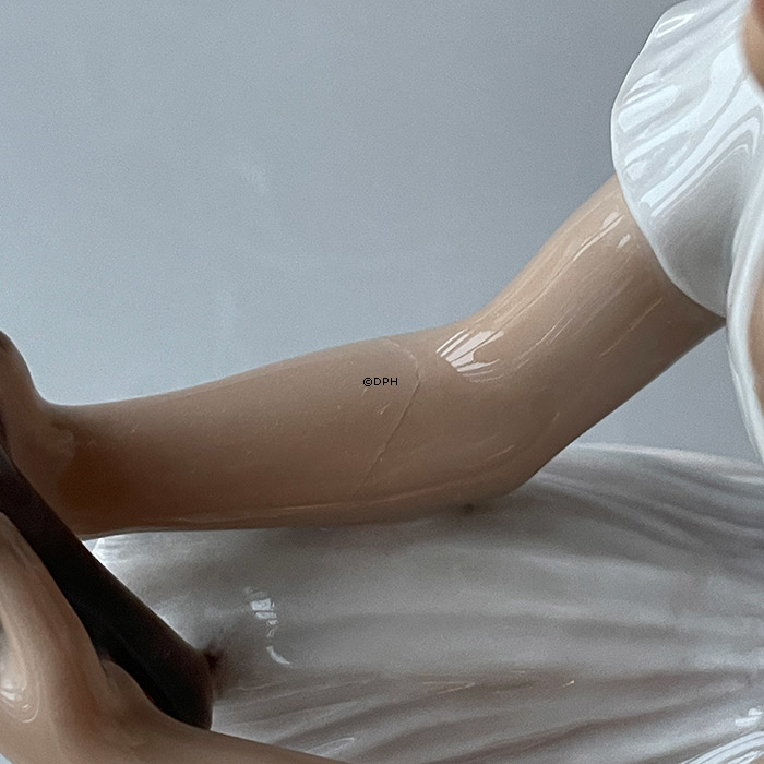 Ballerina med spejl Dahl Jensen (2. sortering har en revne på højre arm)