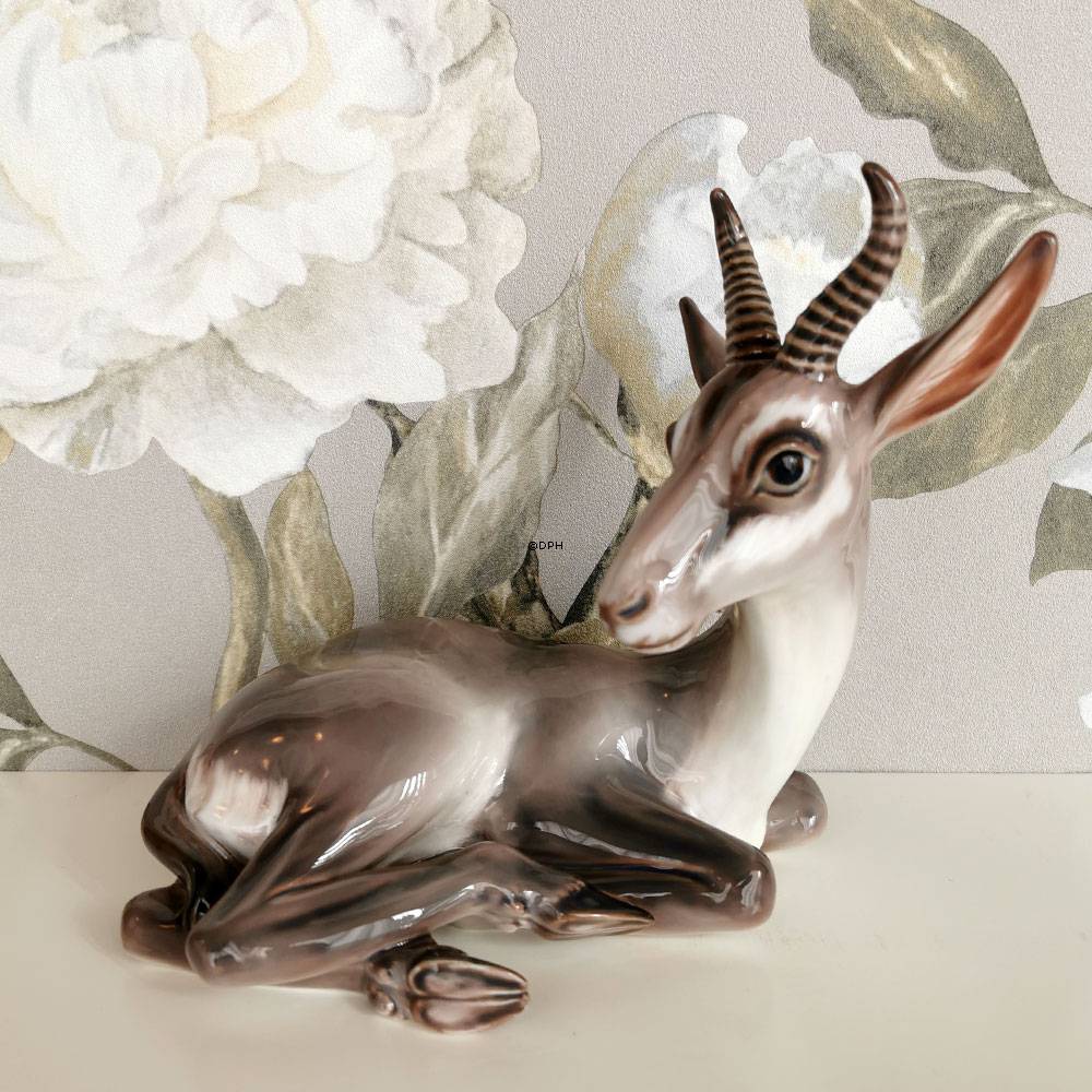Antilope liggende, no. 1237 Dahl Jensen figur