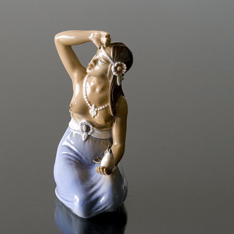 Pige fra Hawaii, siddende med fugl, Dahl Jensen figur