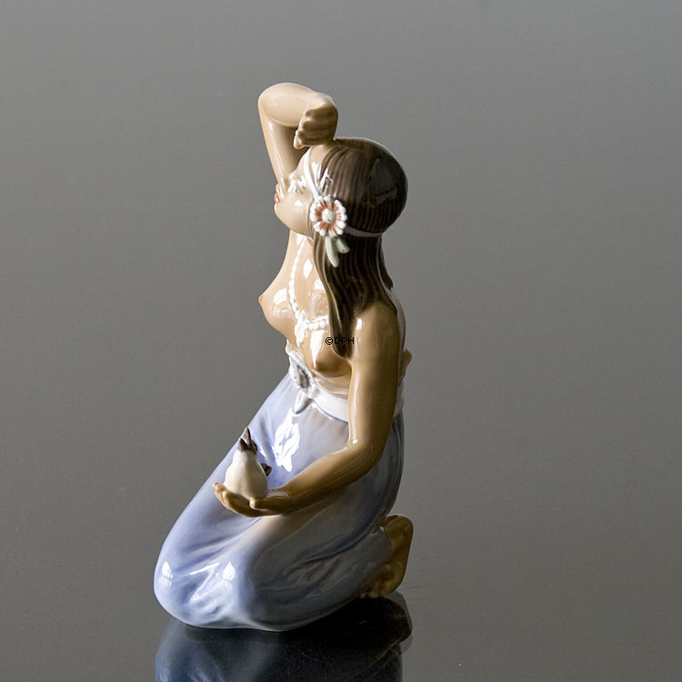 Pige fra Hawaii, siddende med fugl, Dahl Jensen figur