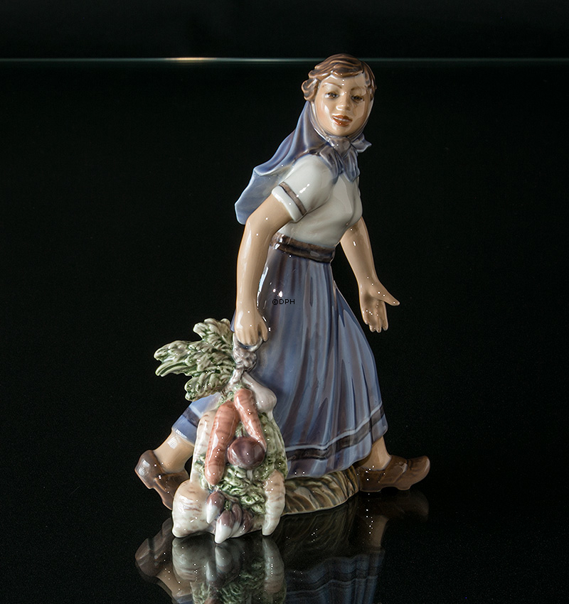 Gartnerpige med grøntsager, Dahl Jensen Figur nr. 1301