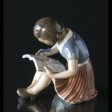 Dahl Jensen figurine Girl painting in book no. 1332