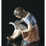 Dahl Jensen figurine Girl painting in book no. 1332