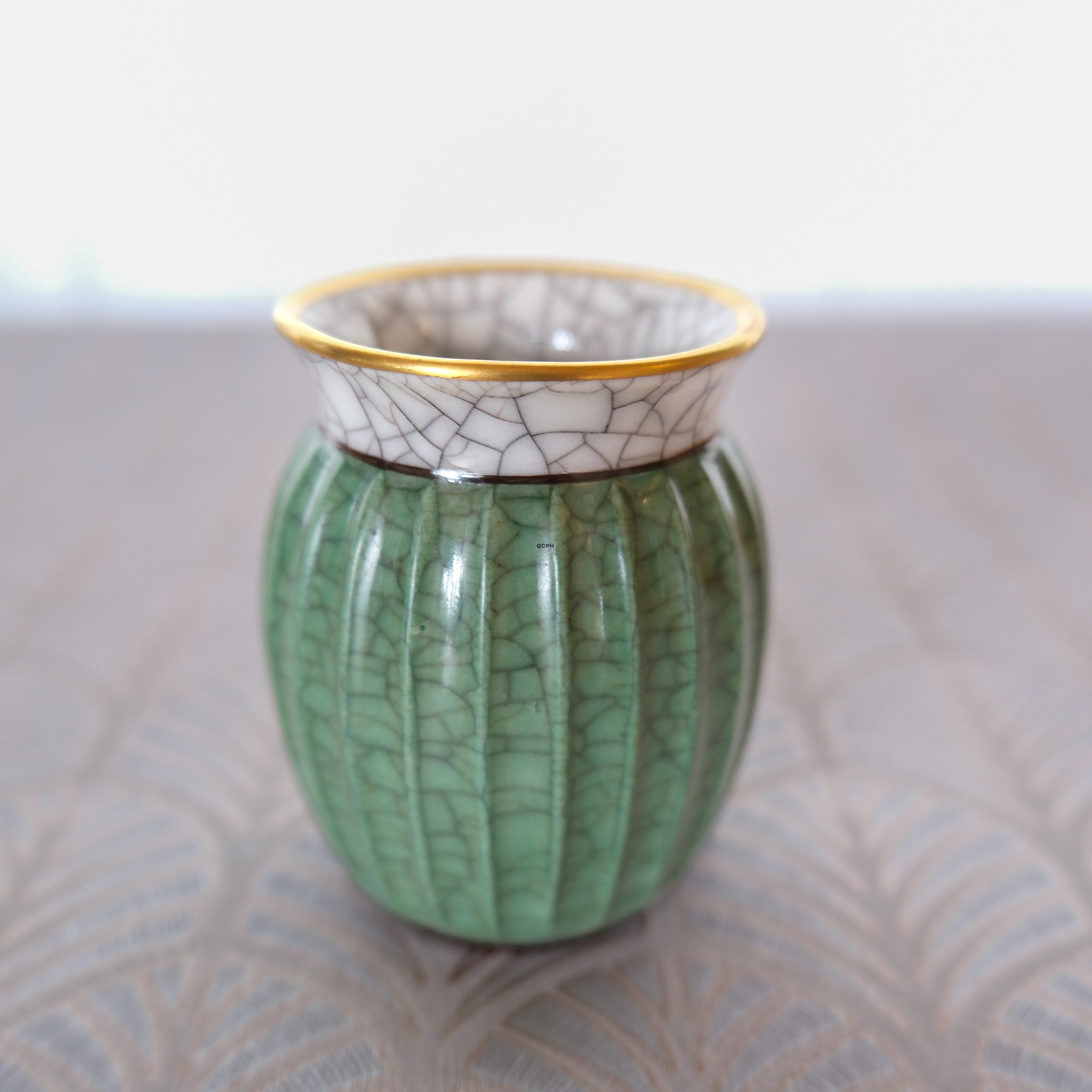 Dahl Jensen Vase, grøn krakeleret (Craquelé) nr. 235-680