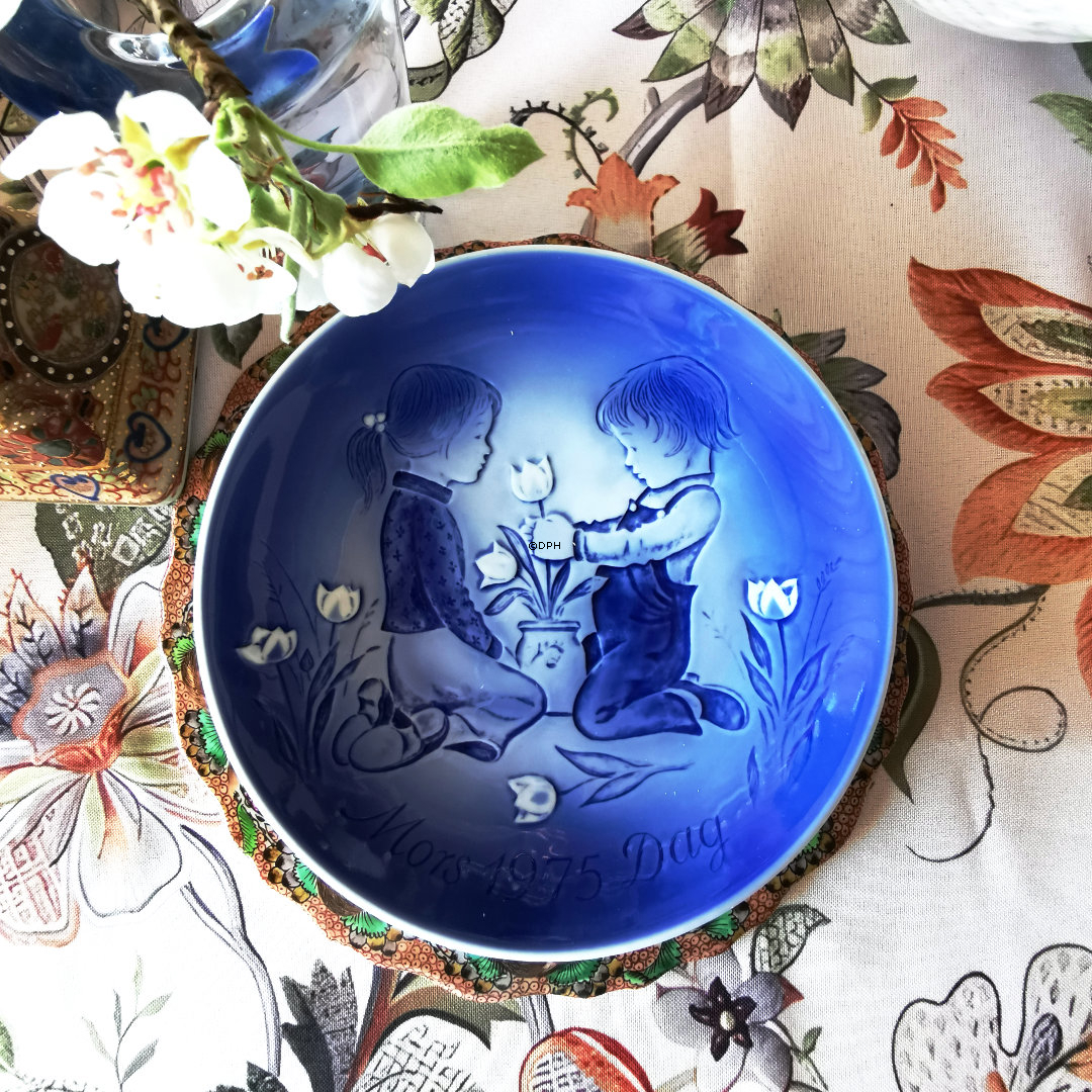 En 
overraskelse - 1975 Desiree Mors dag platte