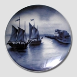 Plate no. 2596A Ships returnng home in black and white, Villeroy & Boch