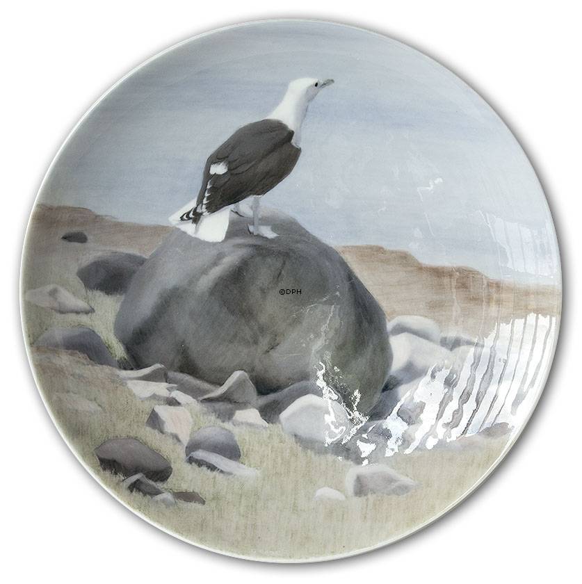 Platte med havmåge på sten, Royal Copenhagen UNICA Signeret: U.4. GR. 8890 (1889-1922)