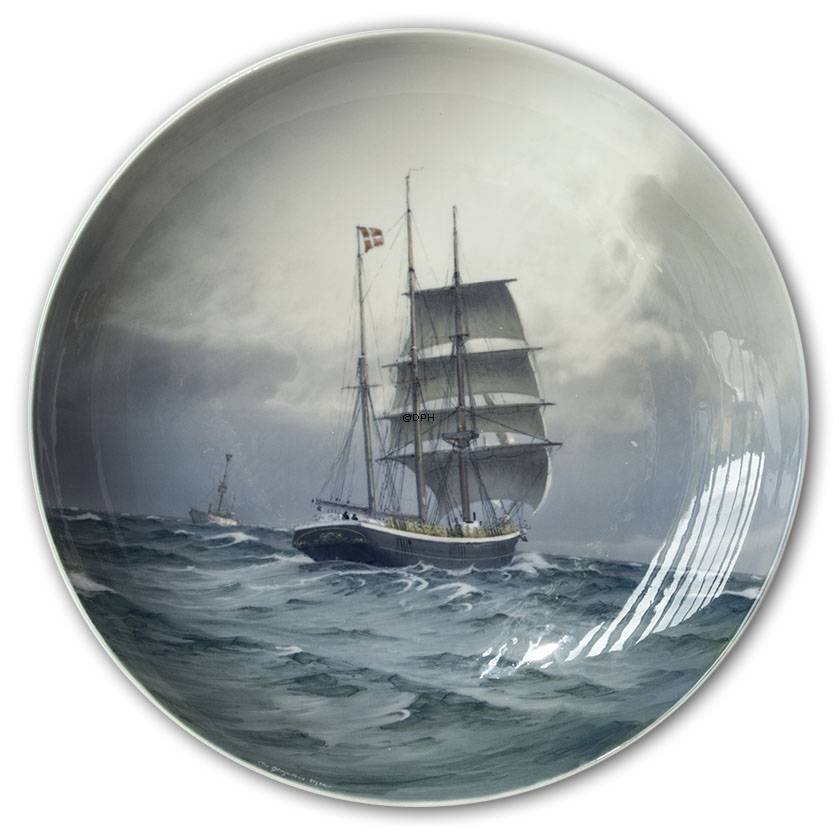 Platte med sejlskib, Royal Copenhagen UNICA signeret: Chr. Benjamin Olsen 26/1 1928