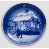 The Old Street Lamp - 1979 Desiree Hans Christian Andersen Christmas plate