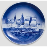 Kronborg Castle - 1985 Desiree Hans Christian Andersen Christmas plate, cake plate